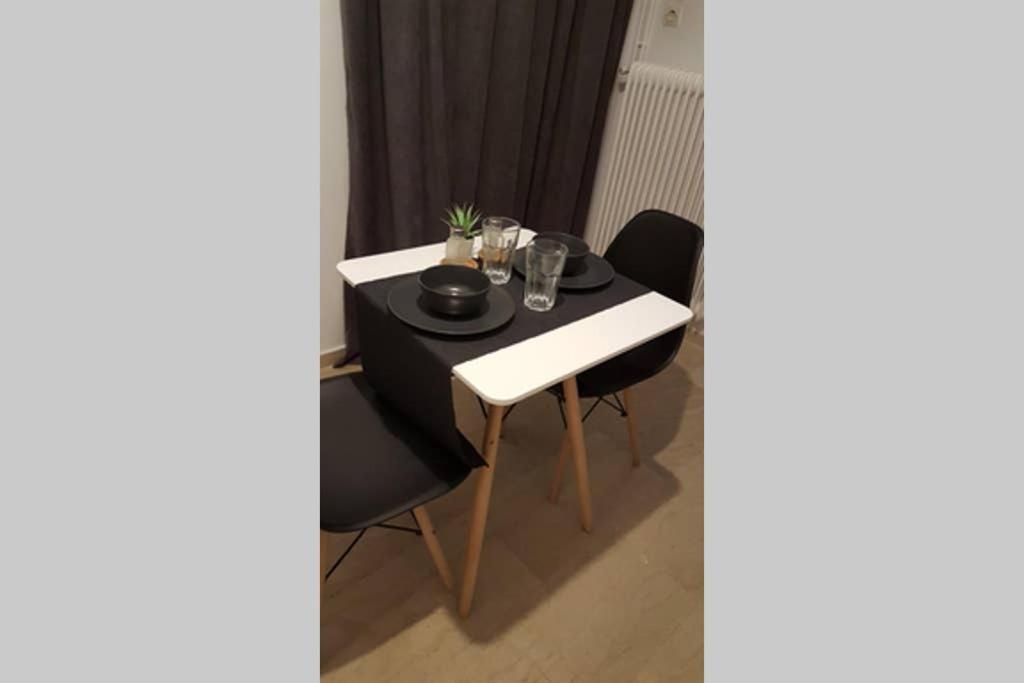 Apartment In The Heart Of The City 5 لاريسا المظهر الخارجي الصورة