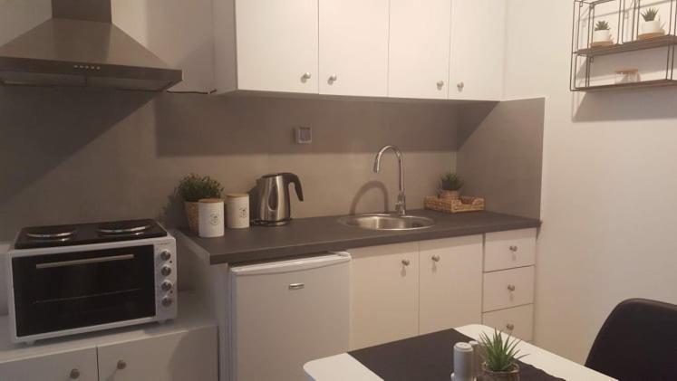 Apartment In The Heart Of The City 5 لاريسا المظهر الخارجي الصورة